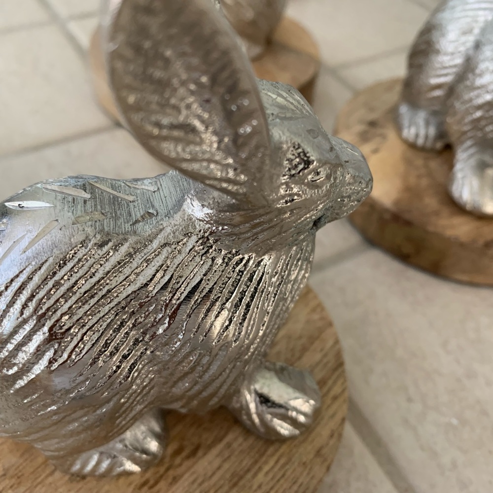 EASTER BUNNIES  🐰🐰🐰🐰🐰🐰🐰 Set of 7. Place them everywhere !!!!🐰🐰🐰🐰🐰🐰